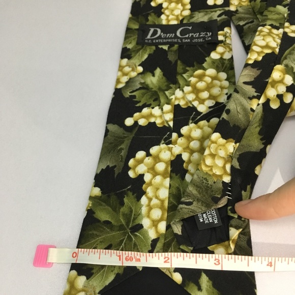 Grape necktie, grape accessories, fruit - Picture 2 of 2